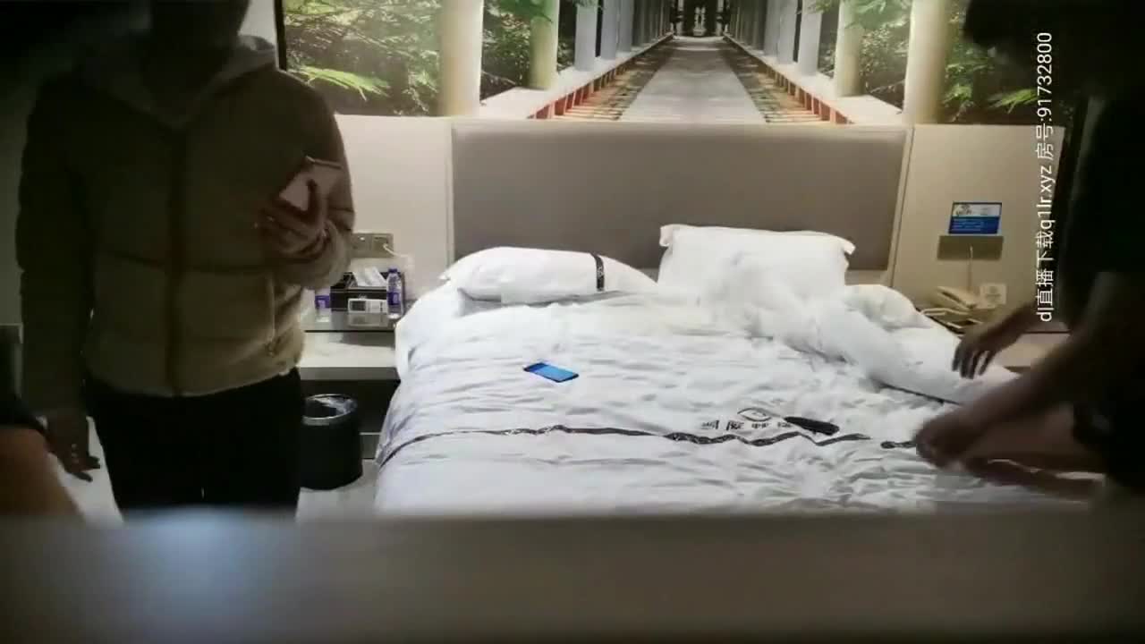 旅館攝像頭偷拍，淫蟲猛操小美女