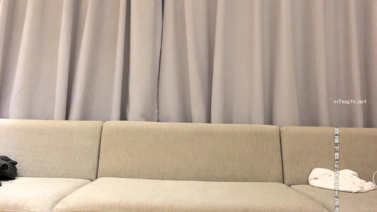 網紅臉蛋苗條身材～小小身體被撞的淫蕩不堪