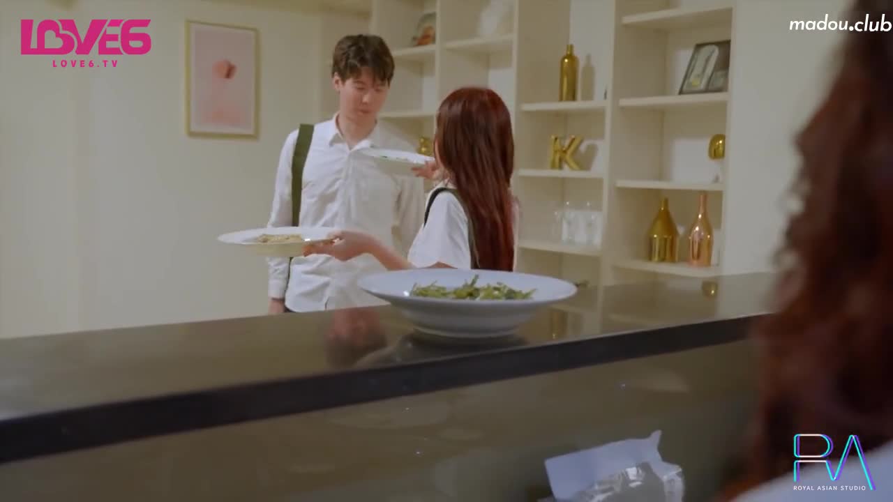 CUS-1682 皇家華人 第一次去女友家就被母女倆吃掉 女友也在旁邊的ntr性愛