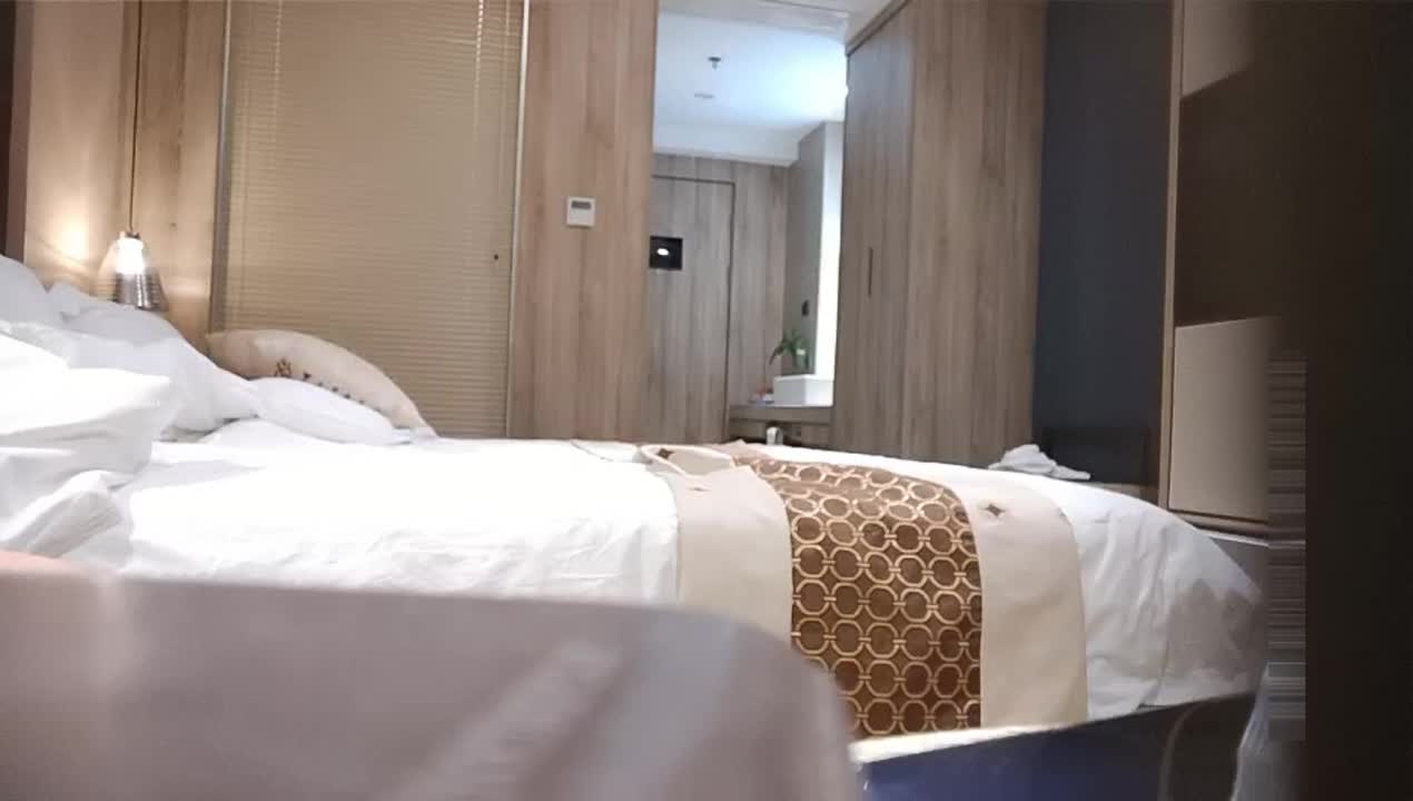 鐵牛哥嫖妓偷拍 約炮兼職妹 操完就開始暢聊人生心靈雞湯
