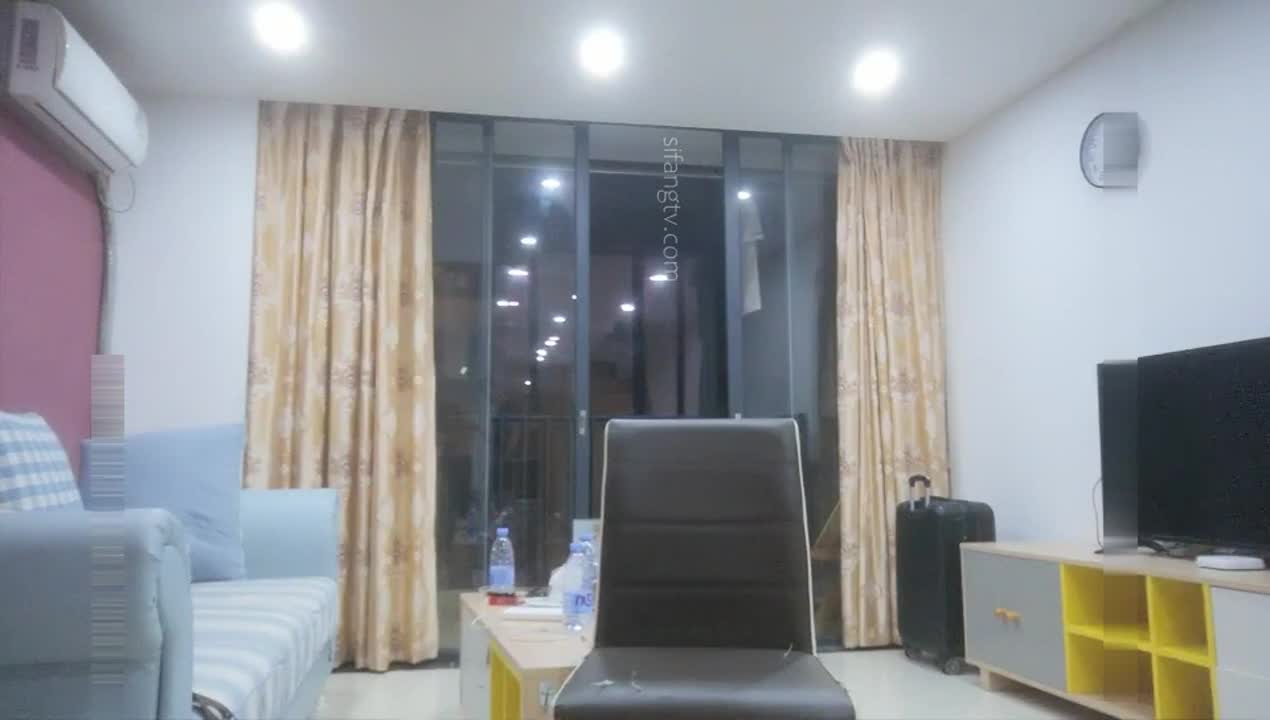 搞膩了會所妹妹 開始嘗試微信約炮 偷偷架設偷拍設備就為了記錄春宵之夜