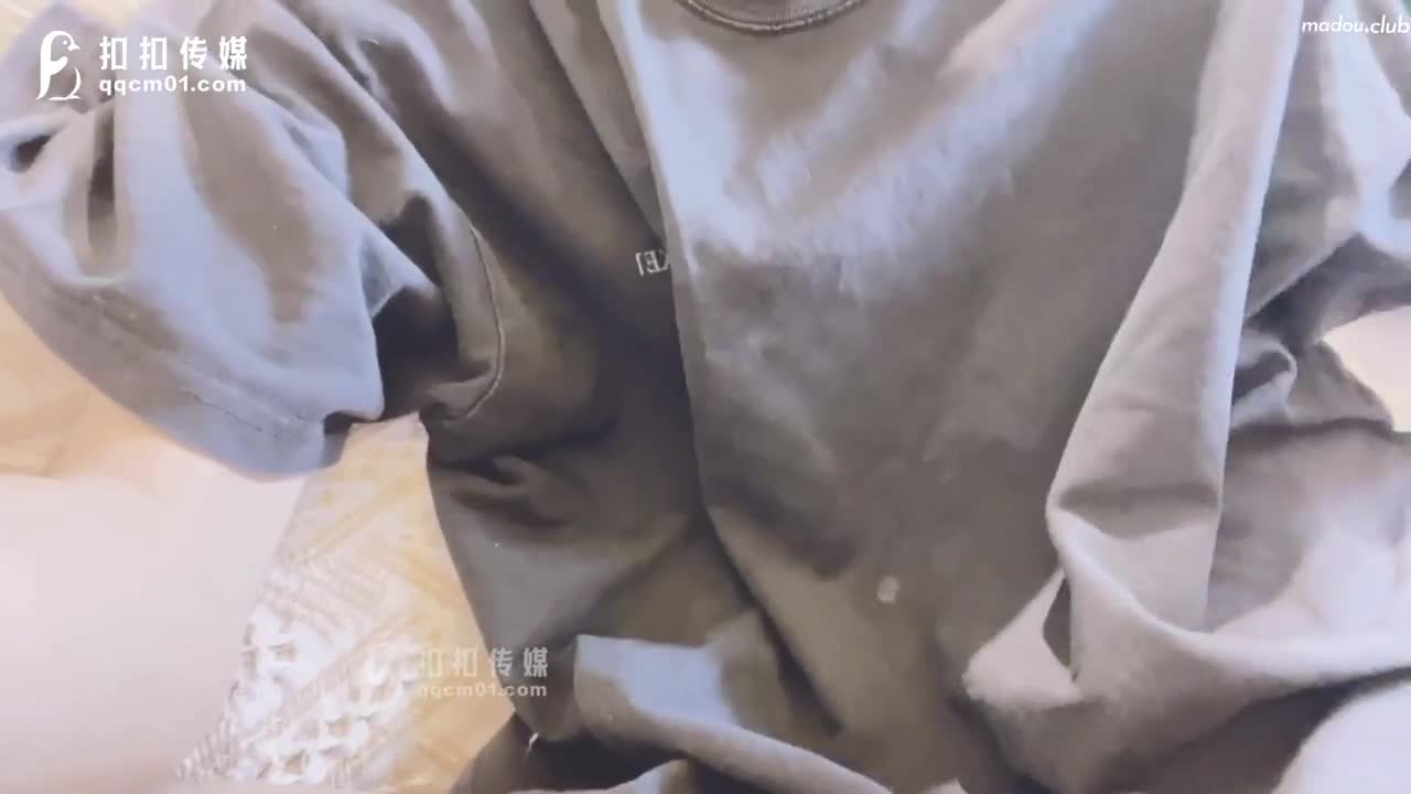 QQOG005 尤物学姐对我的酒后诱惑